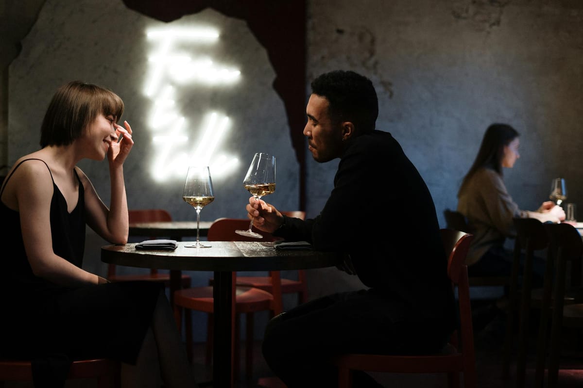 Best Wine Bar First Date Guide: Flirty, Easy Tips