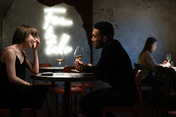 Best Wine Bar First Date Guide: Flirty, Easy Tips