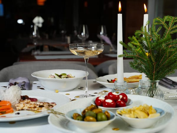 Best Tapas Restaurants for Dates: Romantic Guide